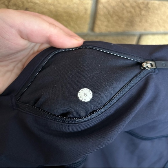 Lululemon On Your Mark Crop 23" Midnight Navy Ruched Athletic Leggings Size 6 - Picture 7 of 8